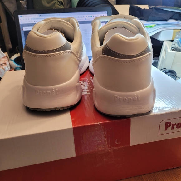 MAN'S SNEAKERS - Picture 5 of 9